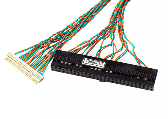 Níquel del atalaje de cable de Molex el 1.8m de largo completamente coaxial